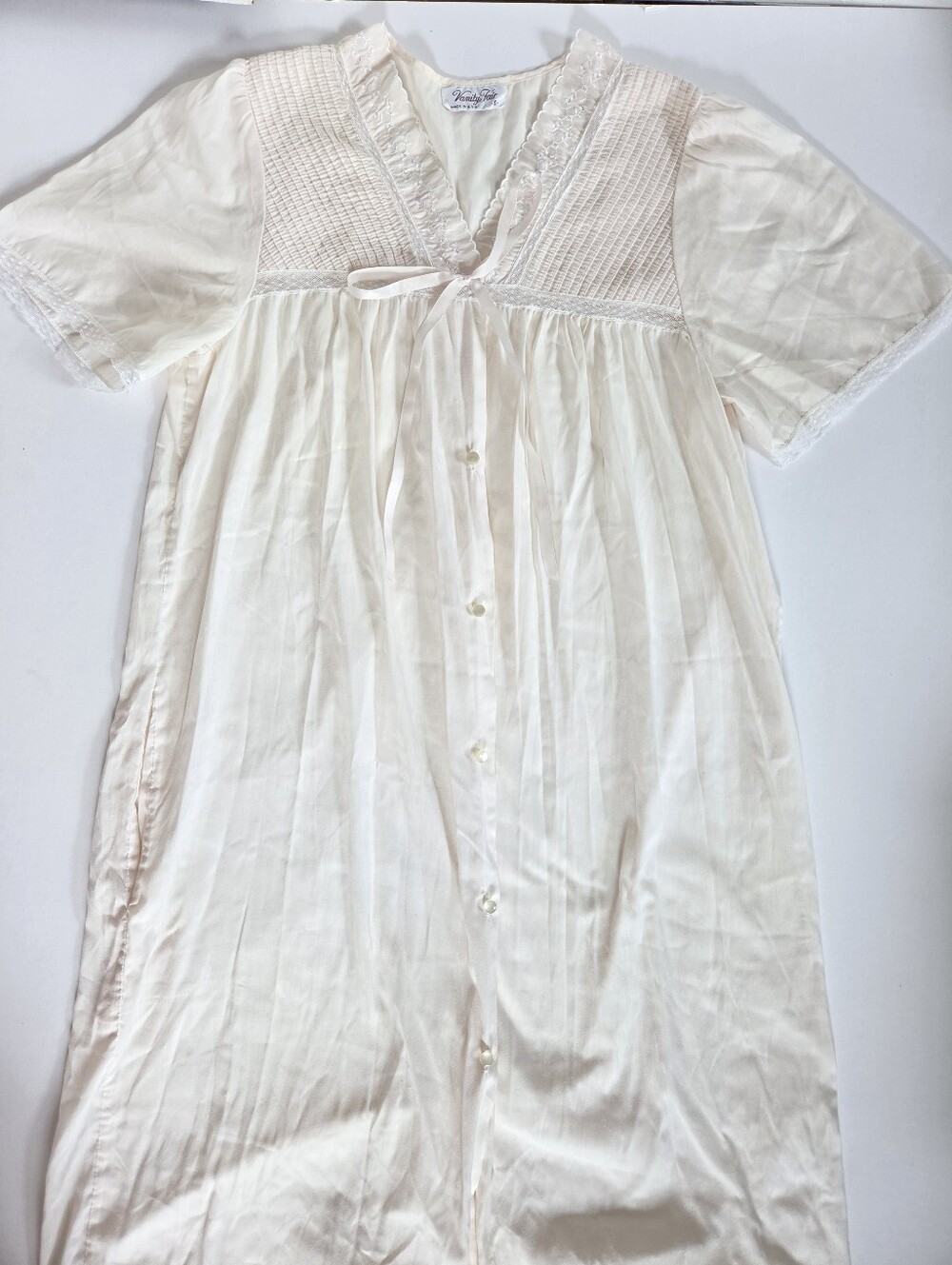 Vintage Vanity Fair pintuck lace pink champagne nightgown pockets button down S - Picture 1 of 11